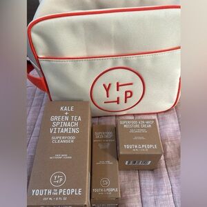 Youth to the People THE SUPERFOOD ROUTINE